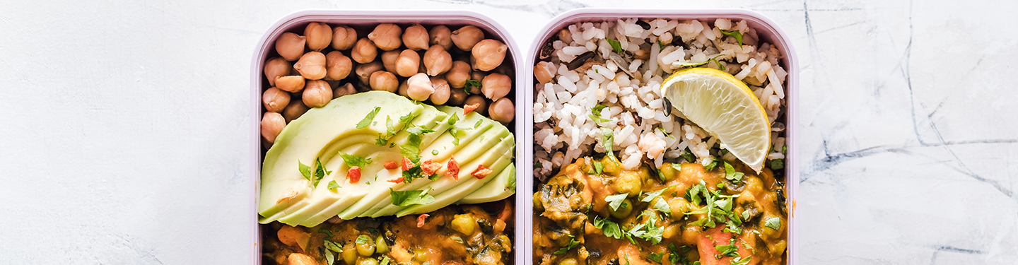 Dos tuppers con dos menú diferentes